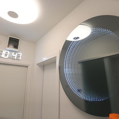 Apartment Wave -Luxury Massage Chair-Infrared Sauna, Parking With Video Surveillance, Entry With Pin 0 - 24H, Free Cancellation 24 Hours Before Check In Slavonski Brod Exterior foto