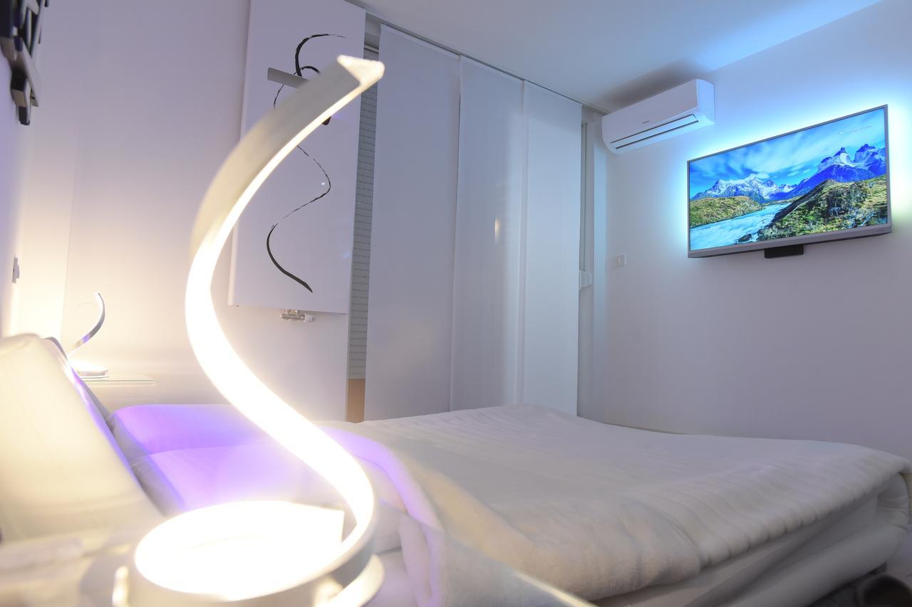Apartment Wave -Luxury Massage Chair-Infrared Sauna, Parking With Video Surveillance, Entry With Pin 0 - 24H, Free Cancellation 24 Hours Before Check In Slavonski Brod Exterior foto