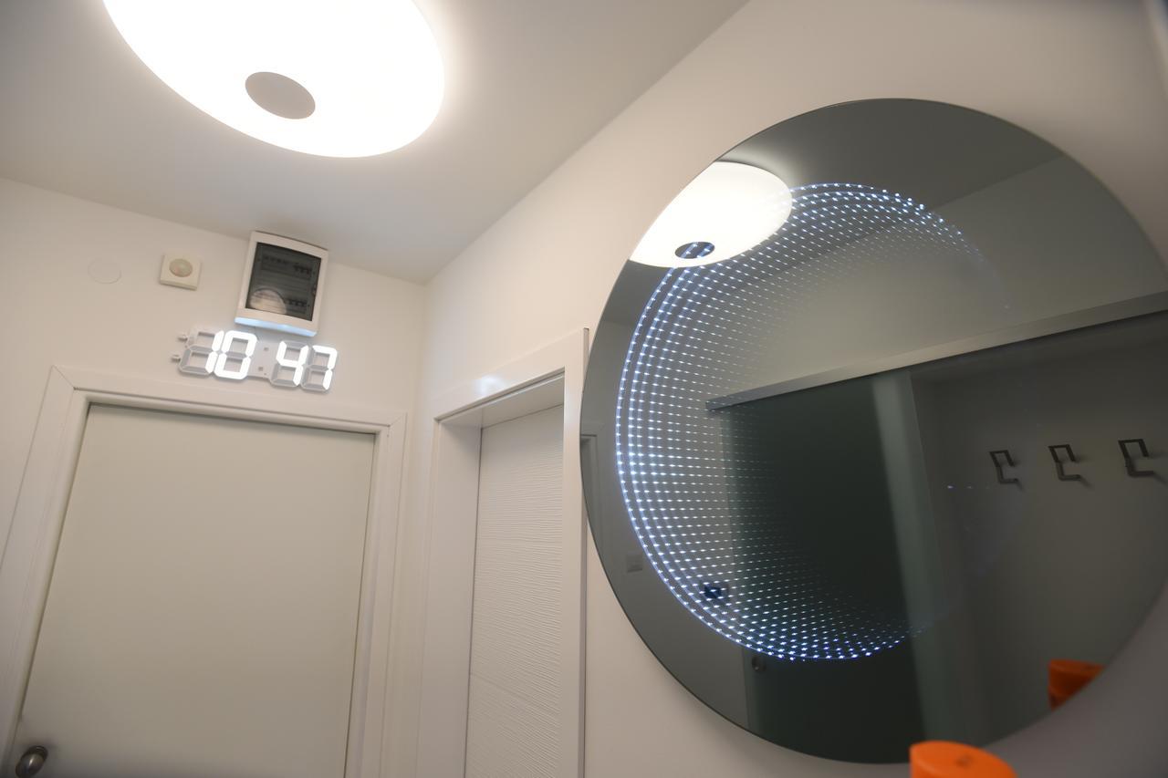 Apartment Wave -Luxury Massage Chair-Infrared Sauna, Parking With Video Surveillance, Entry With Pin 0 - 24H, Free Cancellation 24 Hours Before Check In Slavonski Brod Exterior foto