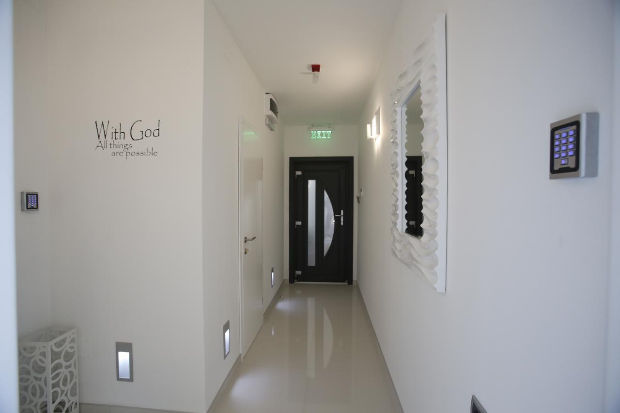 Apartment Wave -Luxury Massage Chair-Infrared Sauna, Parking With Video Surveillance, Entry With Pin 0 - 24H, Free Cancellation 24 Hours Before Check In Slavonski Brod Exterior foto